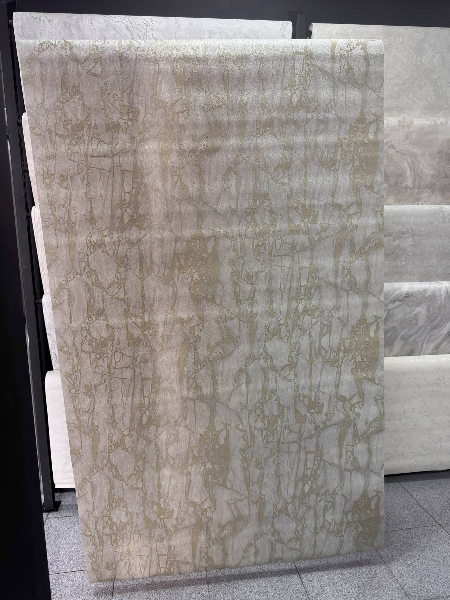 Wallpaper Level H749-3